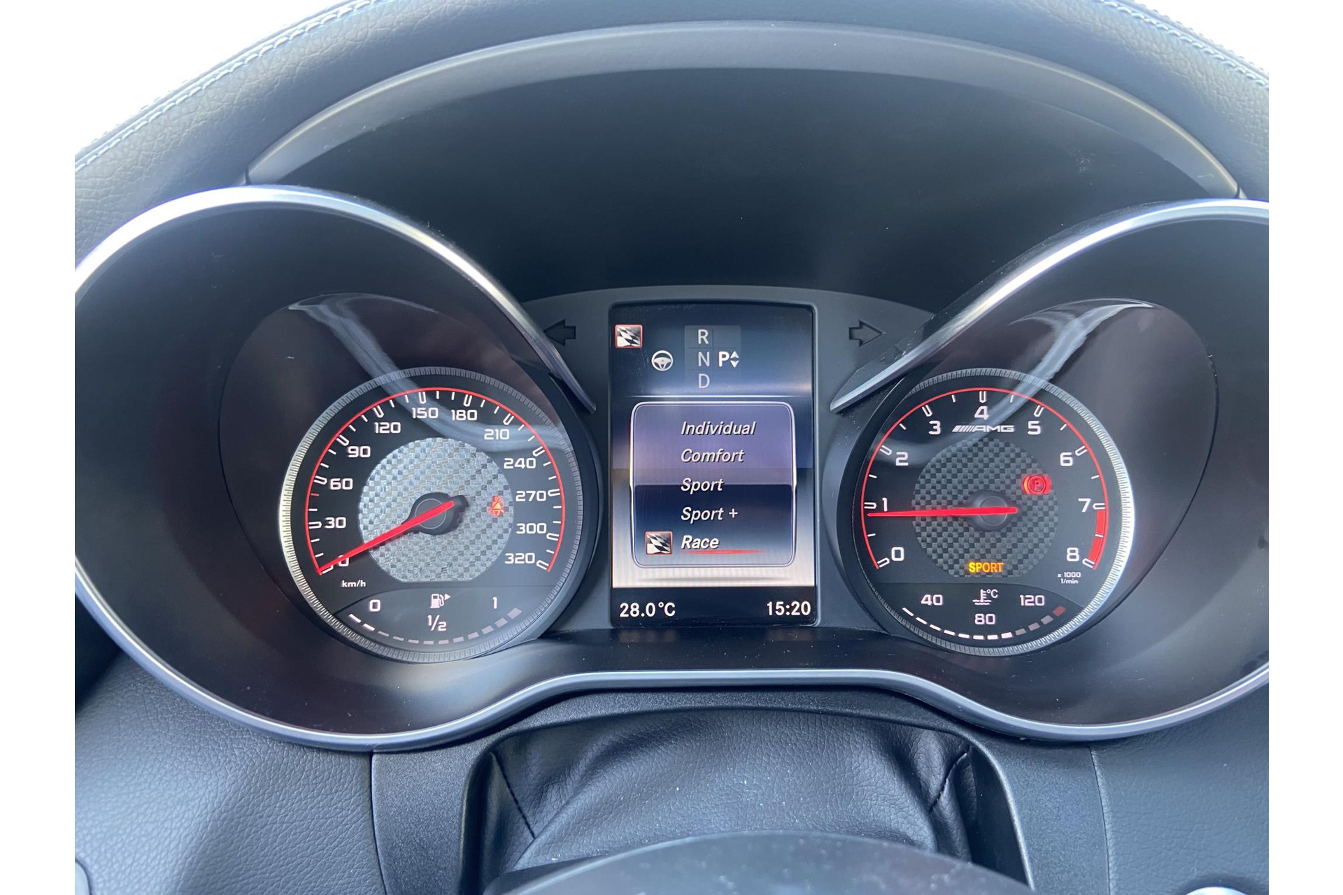 Mercedes-Benz C-Klasse C63S C63 63 S AMG*HUD*IWC*PANO*LED*CARBON*DISTR+